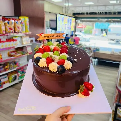 Hình ảnh Bánh Kem Sữa Tươi Socola 15cm 