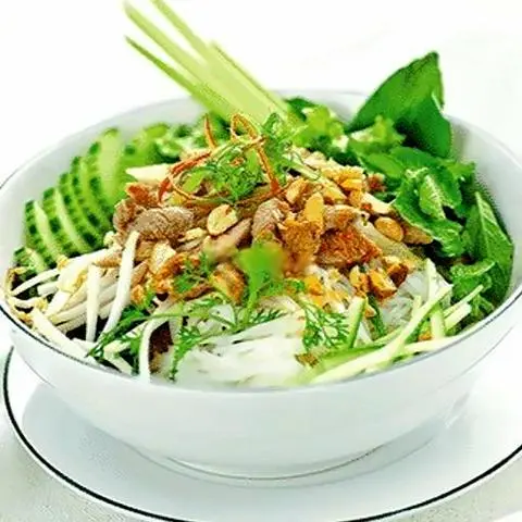 Hình ảnh Bánh ướt - Bún xào thịt bằm - 2 Coca-Cola
