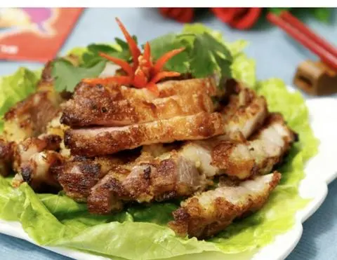 Hình ảnh Cơm chiên đảo  trứng  +  ba rọi