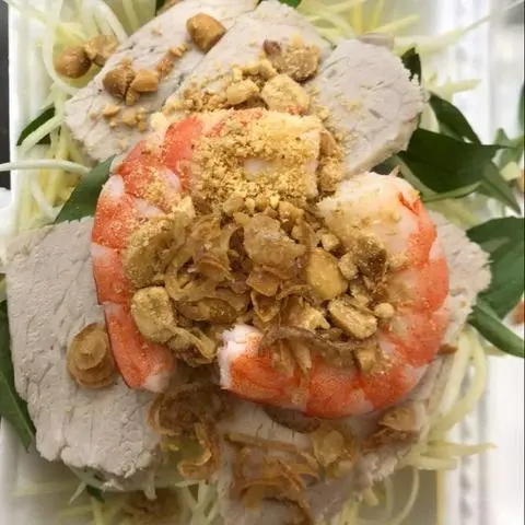 Hình ảnh Gỏi đu đủ tôm thịt hộp lớn 