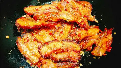 Hình ảnh Cơm ba rọi chiên sả +canh