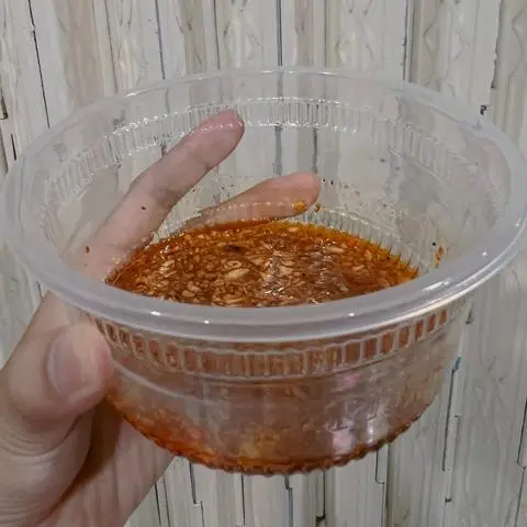 Hình ảnh Tô Nước Mắm Bơ Tỏi (Chỉ Có Nước Mắm Không Có Đồ Ăn)