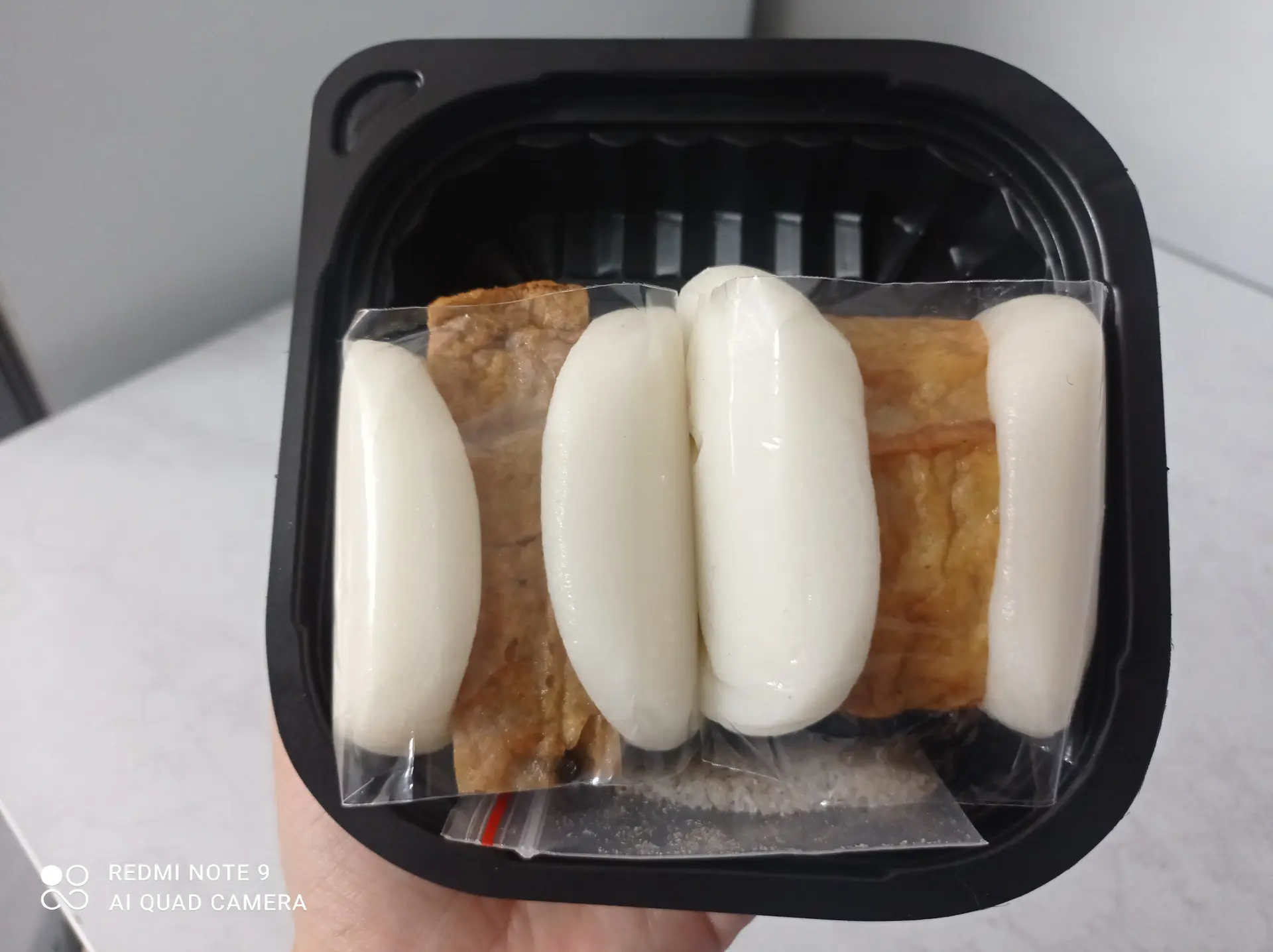 Hình ảnh Bánh Dày Kẹp Chả 2 Cặp