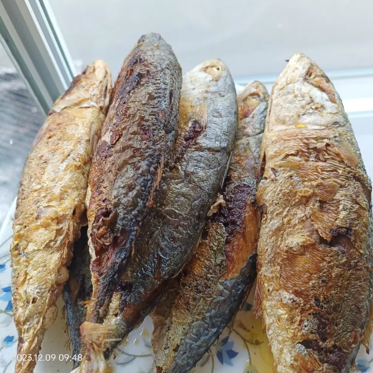 Hình ảnh Cá Bạc Má Chiên Thêm 