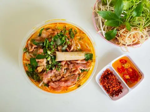 Hình ảnh BÚN BÒ THẬP CẨM
