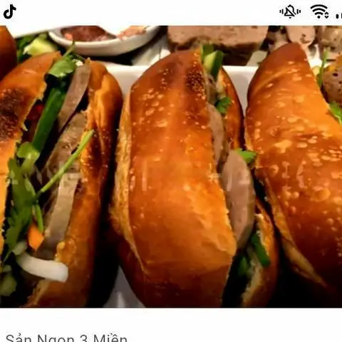 Hình ảnh Bánh mì chả bò