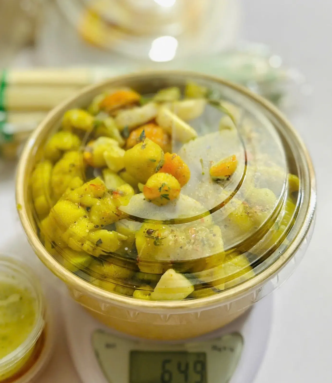 Hình ảnh Chân gà sốt Lắc Lư rút xương