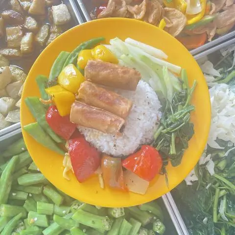 Hình ảnh Cơm chả giò chay