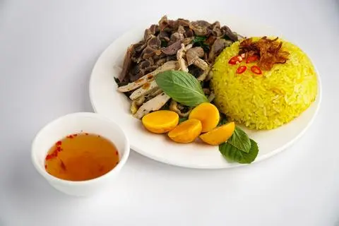 Hình ảnh Cơm Gà Trứng Non