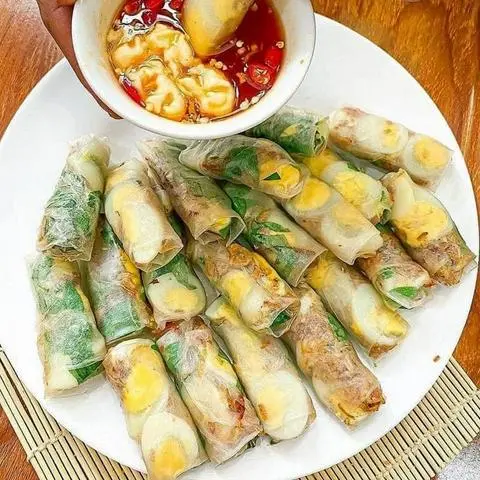 Hình ảnh Bánh Tráng Mix Cuốn Me Cuốn Bơ Muối
