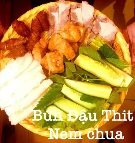 Hình ảnh Bún đậu thịt nem chua