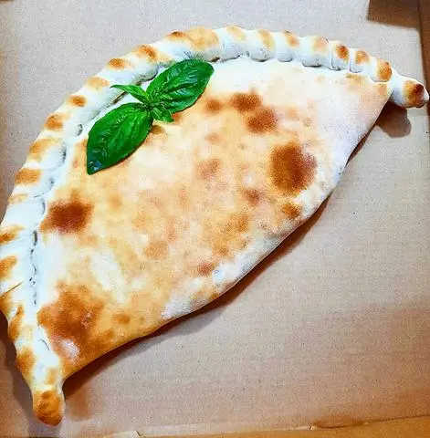 Hình ảnh Calzone Cheese & Pepperoni 