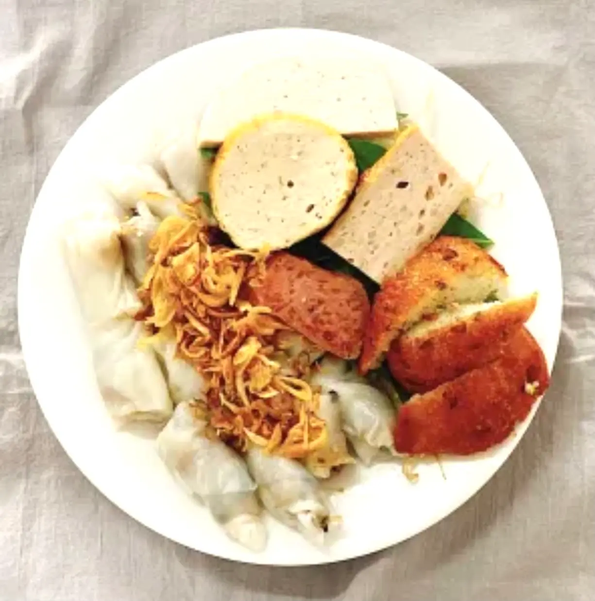Hình ảnh Bánh cuốn đầy đủ