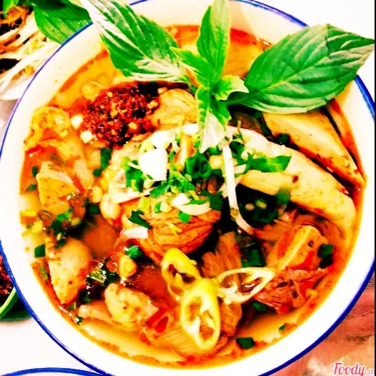 Hình ảnh Bún bò Huế bắp bò