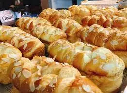 Hình ảnh Bánh mì hoa cúc