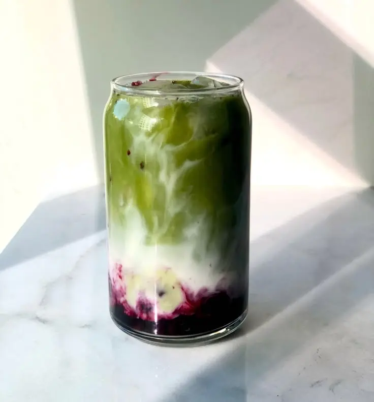 Hình ảnh Matcha sữa việt quất - M - Blueberry matcha latte