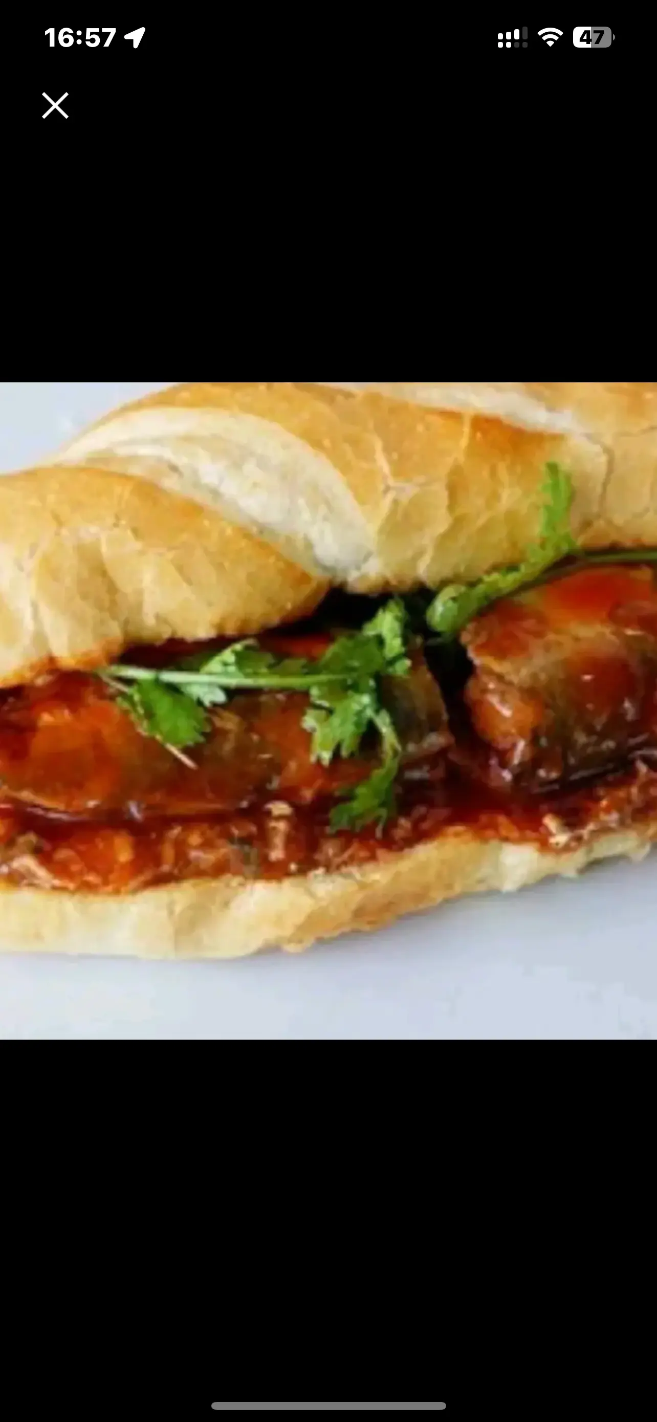 Hình ảnh Bánh mì cá hộp