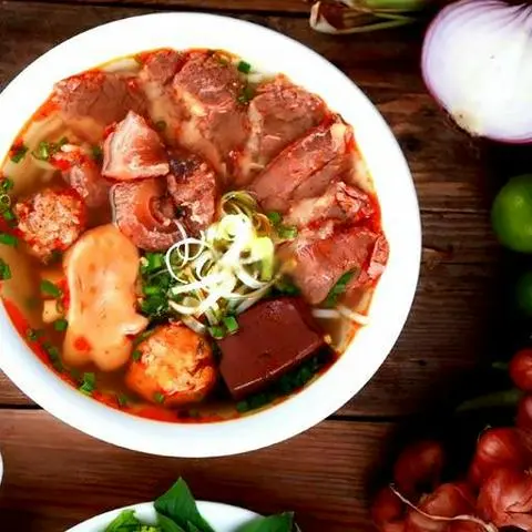 Hình ảnh Mì Gói Tái Chả Viên