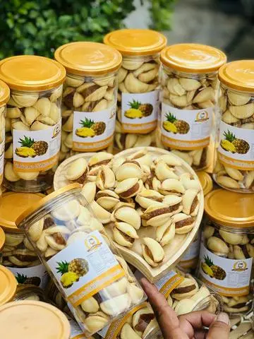 Hình ảnh Bánh Sò Nhân Khóm Thái Lan - Hũ 350 gr