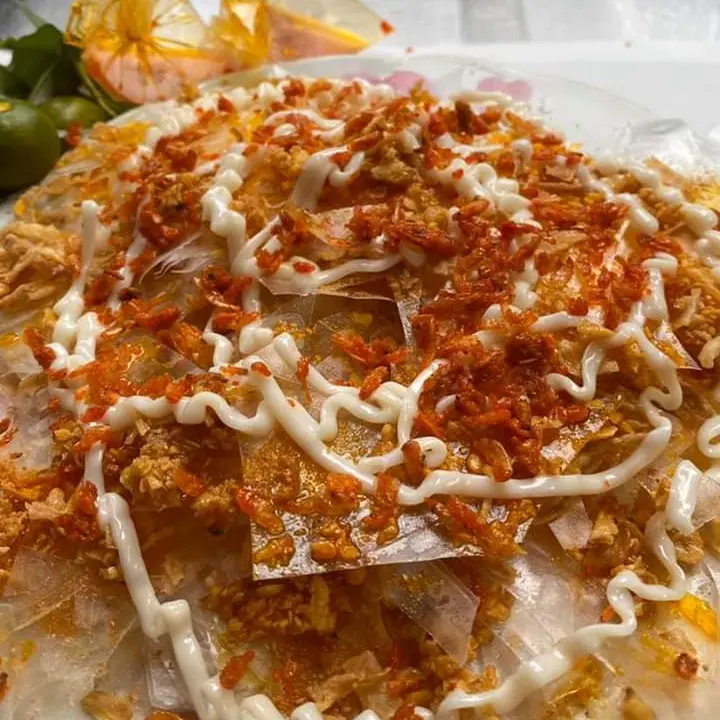 Hình ảnh Bánh Tráng Trộn Bơ Tỏi Tép 