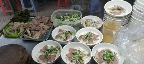 Hình ảnh Bún bò giò chả