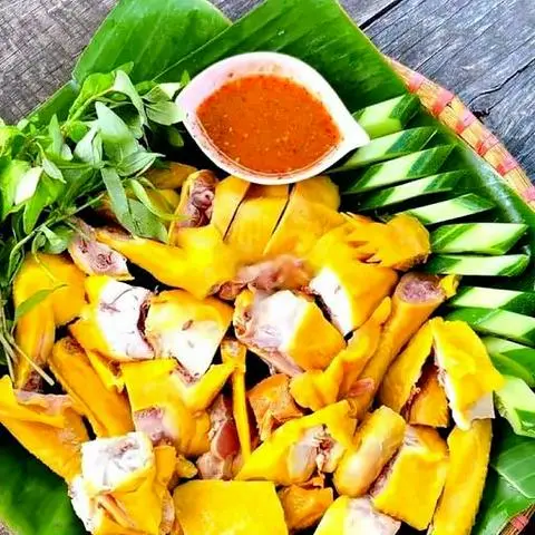 Hình ảnh GÀ RI Ủ MUỐI NGUYÊN CON CHẶT SẴN 