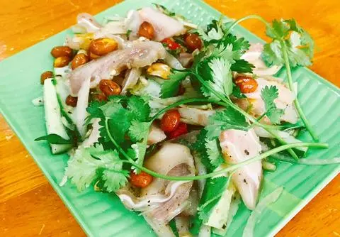Hình ảnh Tai Mui Heo Bóp