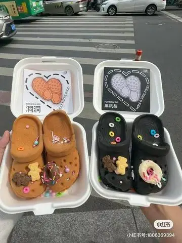 Hình ảnh Bánh Dép Cros Phô Mai