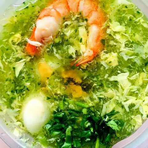 Hình ảnh Súp cải bó xôi tôm con em bé