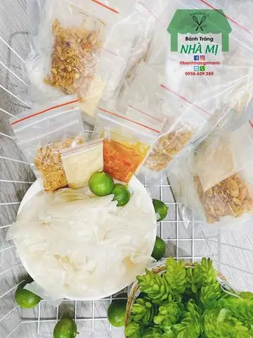 Hình ảnh Bánh tráng sợi dẻo full topping