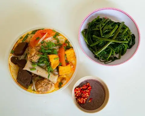 Hình ảnh CANH BÚN CHẢ