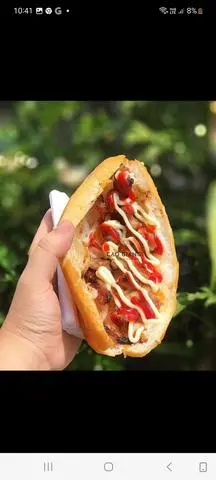 Hình ảnh Bánh  mì   pate thịt   xiên  nướng kim chi
