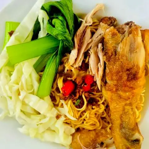 Hình ảnh Mì trộn đùi gà