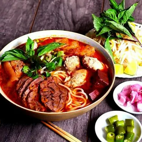 Hình ảnh Bún bò Đặc biệt