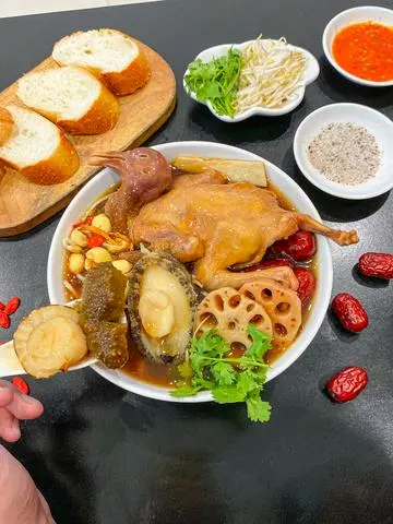 Hình ảnh Súp Bào Ngư Bạch Cáp