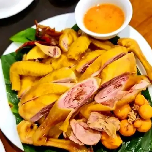 Hình ảnh GÀ RI Ủ MUỐI NGUYÊN CON ÔM TRỨNG NON CHẶT SẴN 
