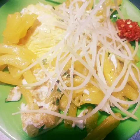 Hình ảnh bột - nui xào 2 trứng 