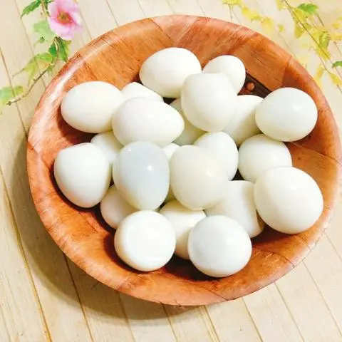 Hình ảnh TRỨNG CÚT lòng đào thơm ngon bổ dưỡng giàu vitamin (5 trứng)