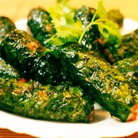 Hình ảnh Thịt cuốn lá lốt ( chưa bao gồm cơm canh nhé)