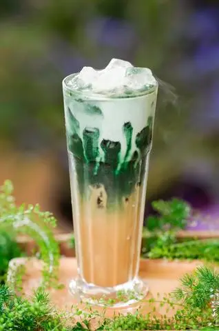 Hình ảnh Cà phê espresso sữa Tảo Xoắn