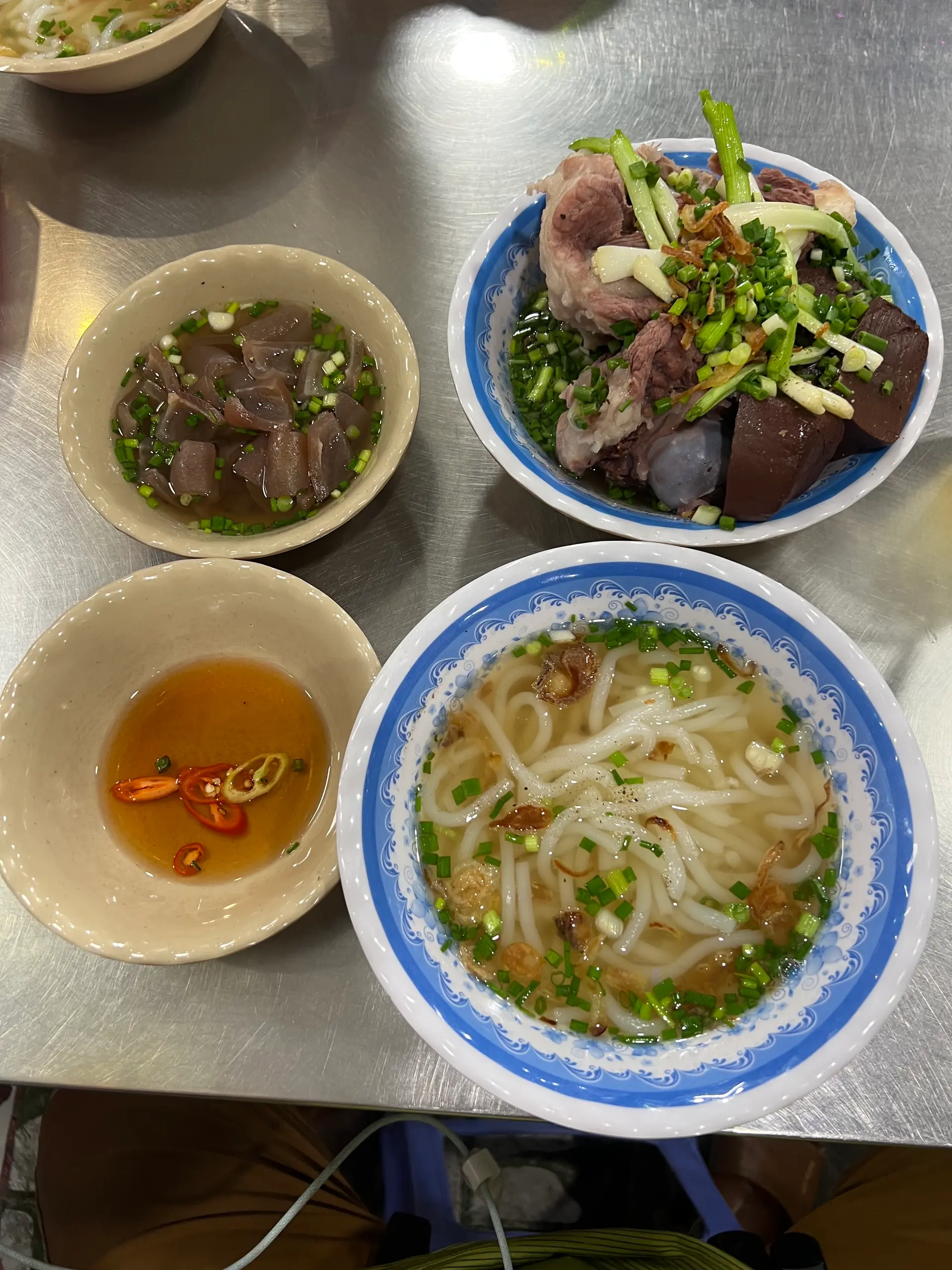 Hình ảnh HỦ TIẾU MÌ NƯỚC SỤN 