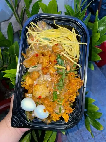 Hình ảnh Bánh tráng trộn tóp mỡ phơi sương