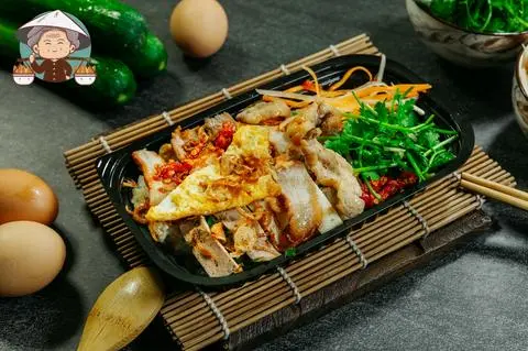 Hình ảnh Xôi thịt - chả bò