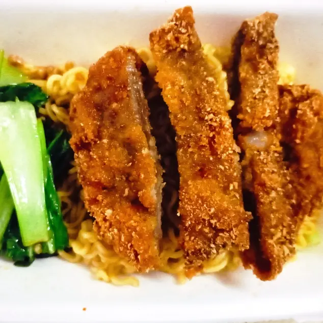 Hình ảnh Mì Trộn Donkatsu