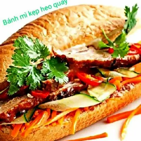 Hình ảnh Bánh Mì Thâp Cẩm Heo Quay