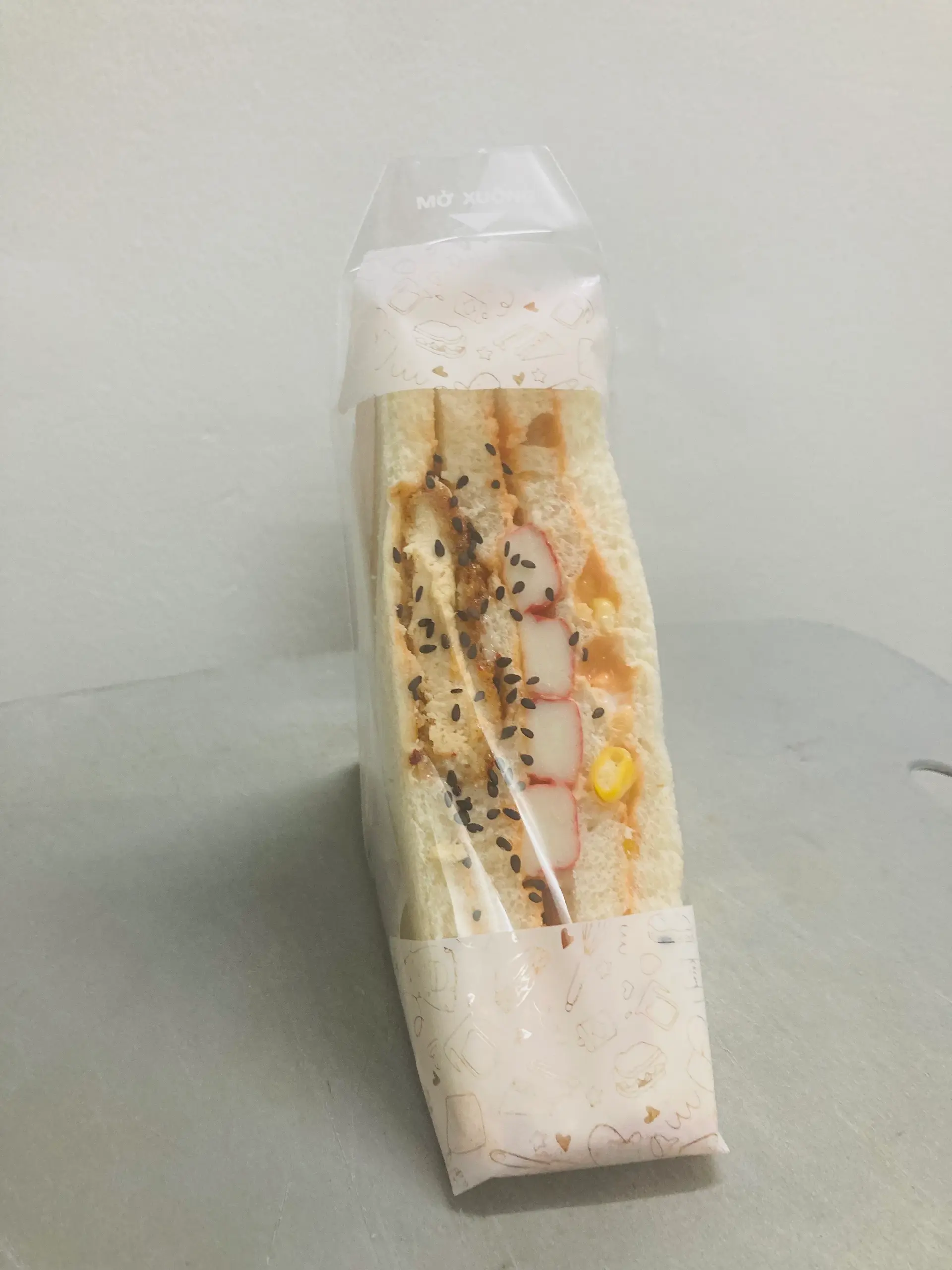 Hình ảnh Sandwich gà - thanh cua