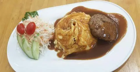 Hình ảnh Cơm trứng Omelet tteokgalbi (떡갈비 오므라이스)