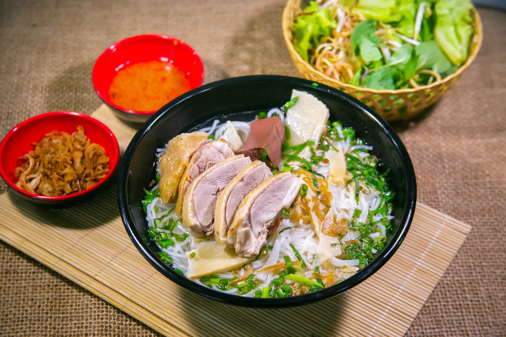 Hình ảnh Bún măng Vịt