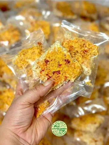 Hình ảnh CƠM CHÁY CHÀ BÔNG GÓI NHỎ TIỆN LỢI 
