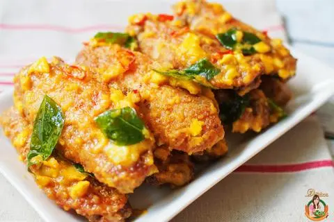 Hình ảnh Salted eggs Fried Chicken 